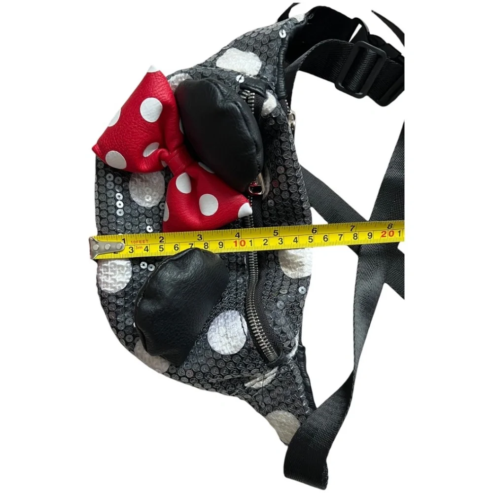 Loungefly Minnie Mouse Sequenced - Fanny Bag EUC - Picture 8 of 8